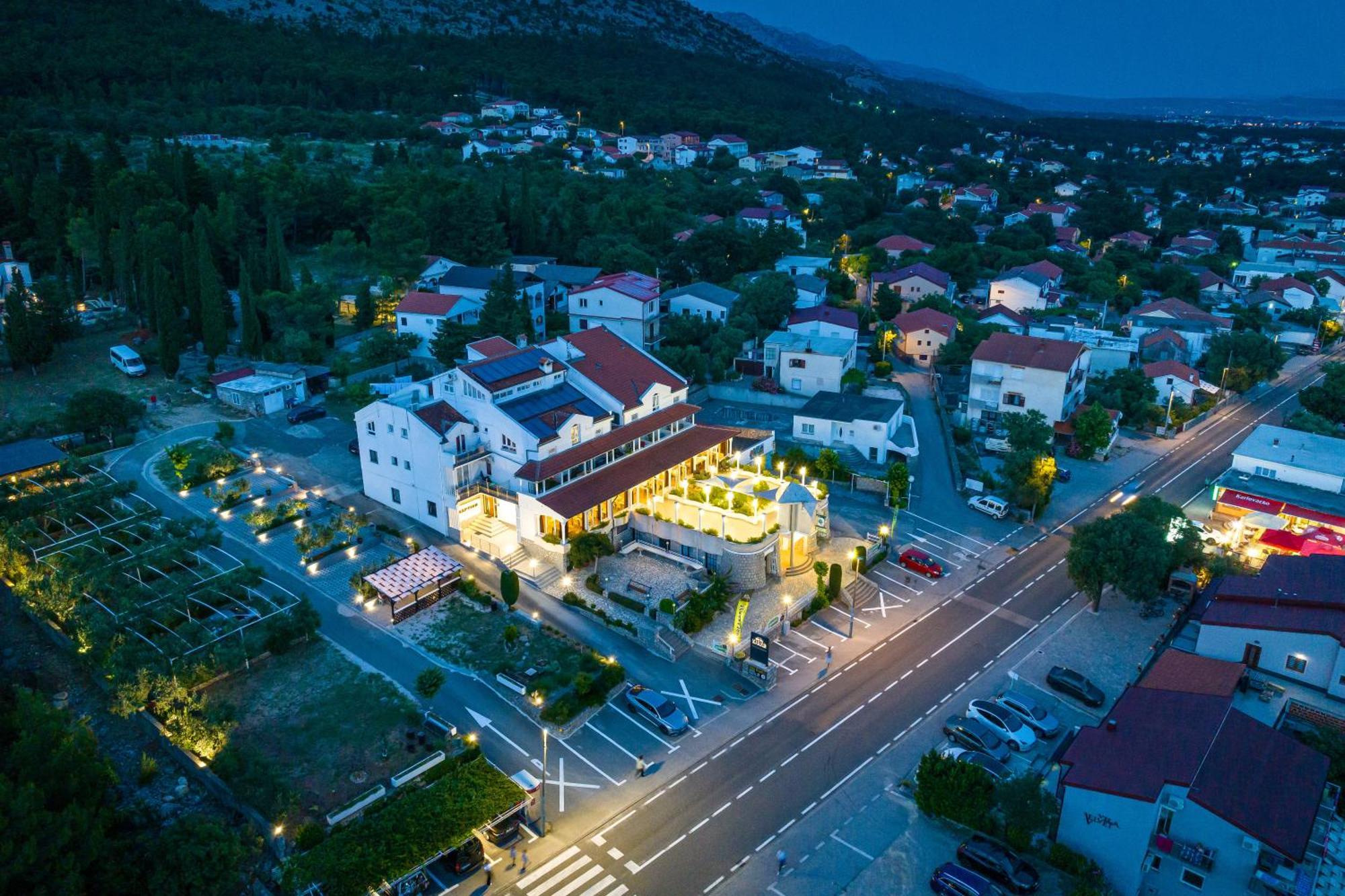Hotel Vicko Starigrad Paklenica Eksteriør bilde